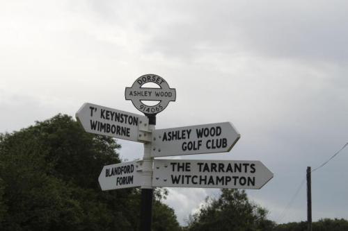 Ashley Wood GC road sign